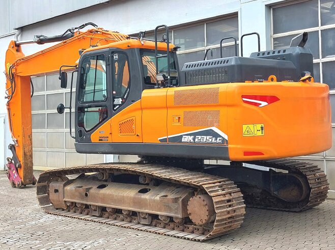 Doosan DX235LC-7