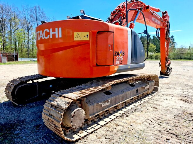 Hitachi ZX225USLC-3