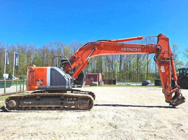 Hitachi ZX225USLC-3