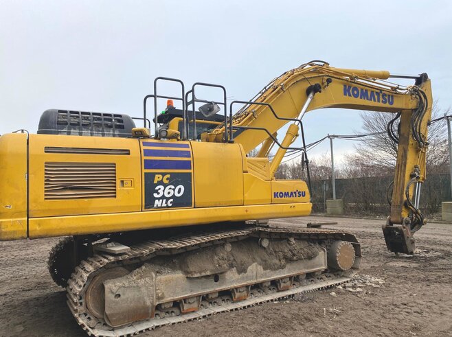 Komatsu PC360NLC-11