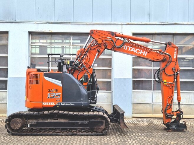 Hitachi ZX135US-7