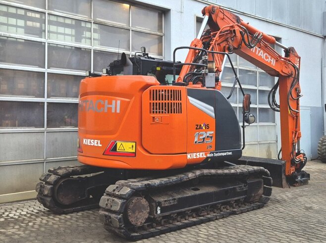Hitachi ZX135US-7