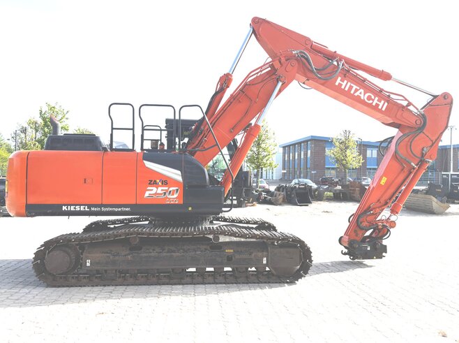 Hitachi ZX250LCN-7