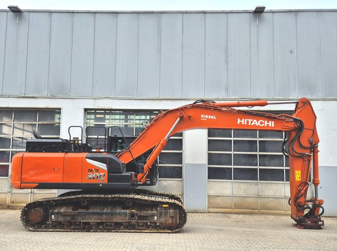 Hitachi ZX300LCN-7