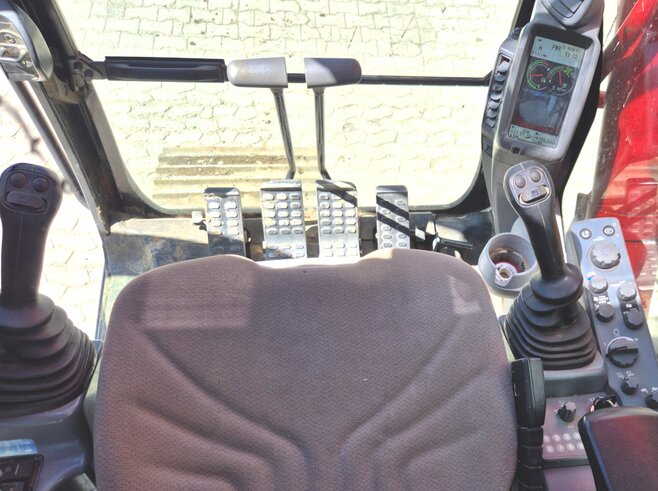 Hitachi ZX300LCN-6