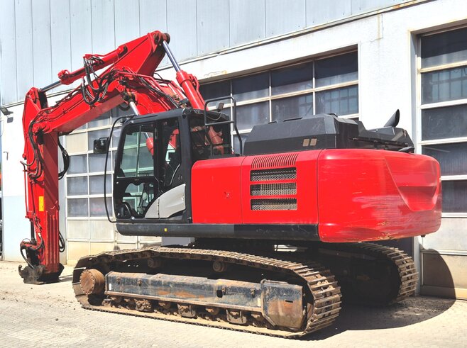 Hitachi ZX300LCN-6
