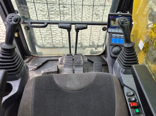 Komatsu PC360NLC-11