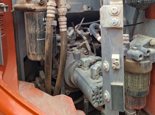 Hitachi ZX135US-6