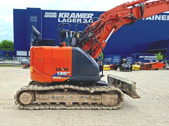 Hitachi ZX135US-6