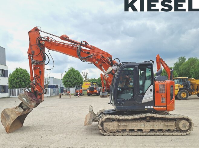 Hitachi ZX135US-6