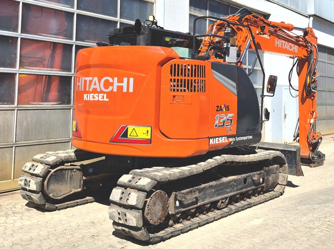 Hitachi ZX135US-7