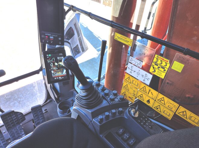 Hitachi ZX135US-7