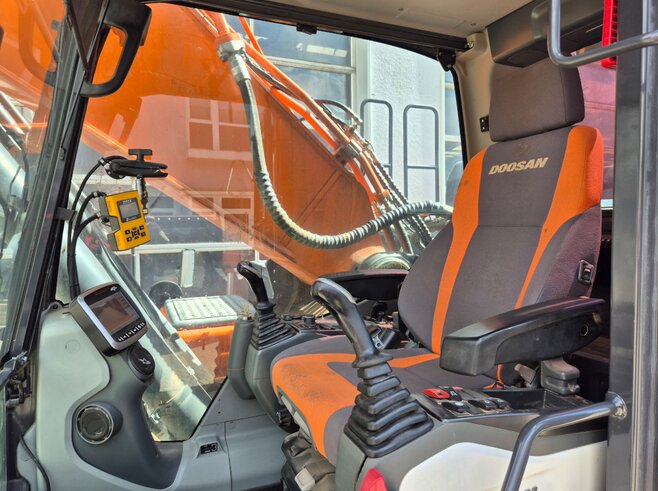 Doosan DX300LC-5