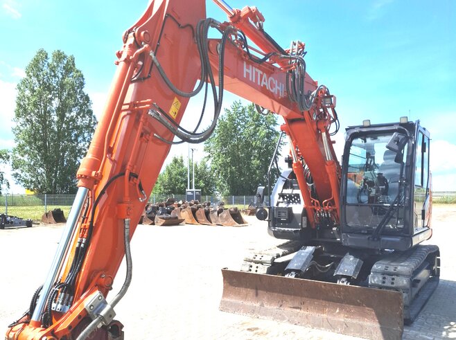 Hitachi ZX135US-7
