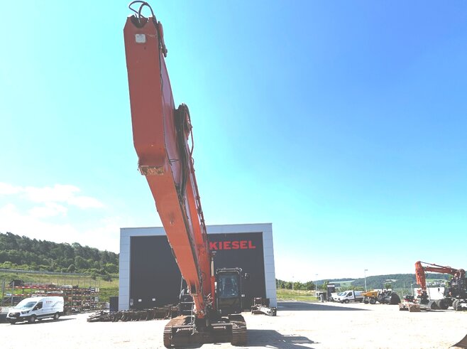 Hitachi ZX210LC-7 Long Reach