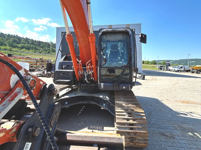 Hitachi ZX210LC-7 Long Reach