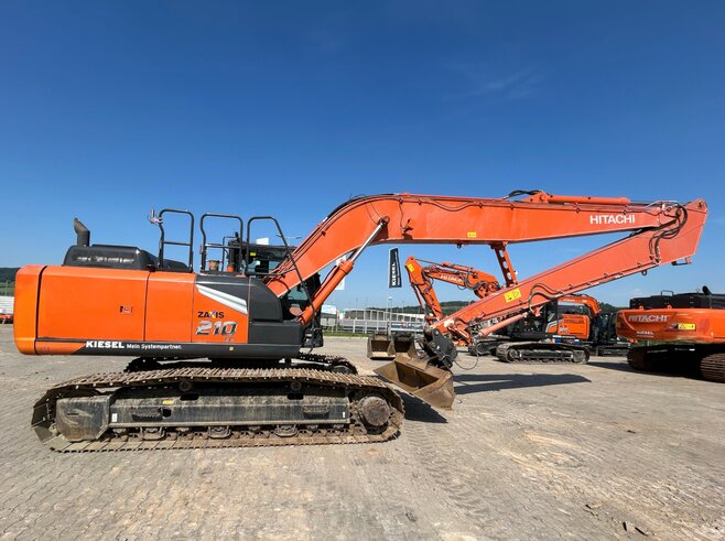 Hitachi ZX210LC-7 Long Reach