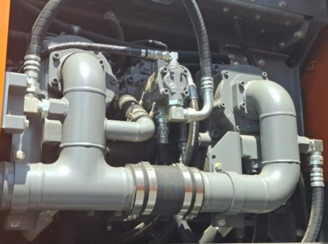 Hitachi ZX690LCH-7