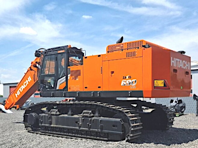 Hitachi ZX690LCH-7