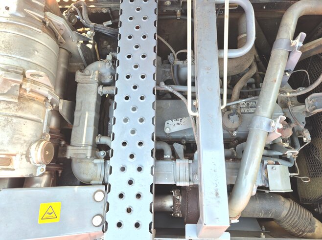 Hitachi ZX300LC-6 + Demarec DXS-50