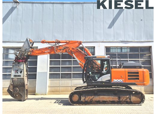 Hitachi ZX300LC-6 + Demarec DXS-50