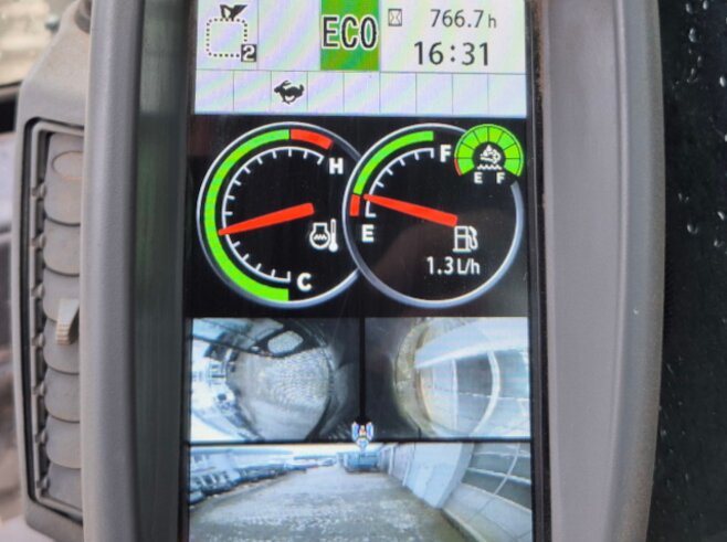 Hitachi ZX135US-6