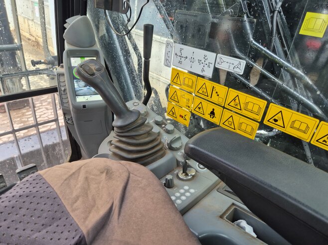 Hitachi ZX135US-6