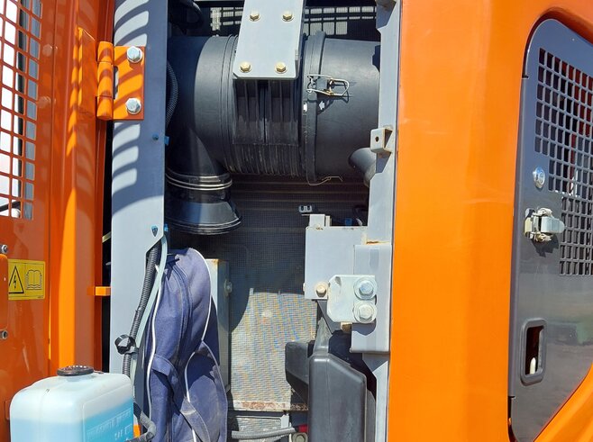 Hitachi ZX135US-6