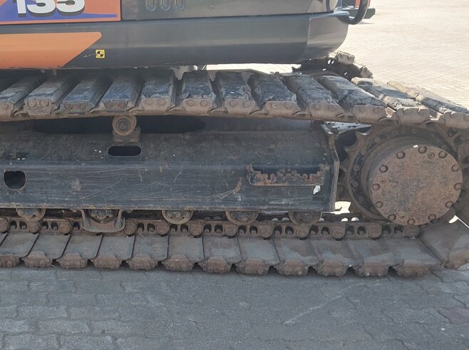Hitachi ZX135US-6