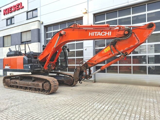Hitachi ZX300LCN-6
