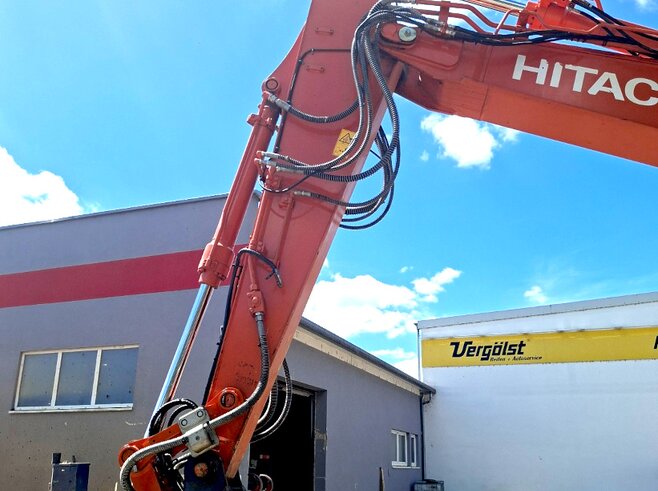 Hitachi ZX135US-7