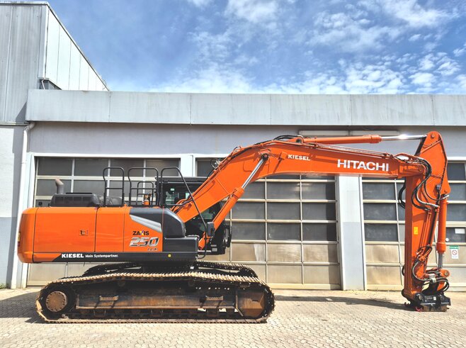 Hitachi ZX250LCN-7
