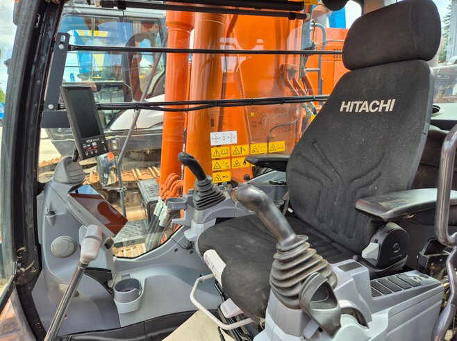 Hitachi ZX250LCN-7