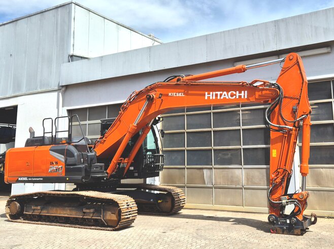 Hitachi ZX250LCN-7