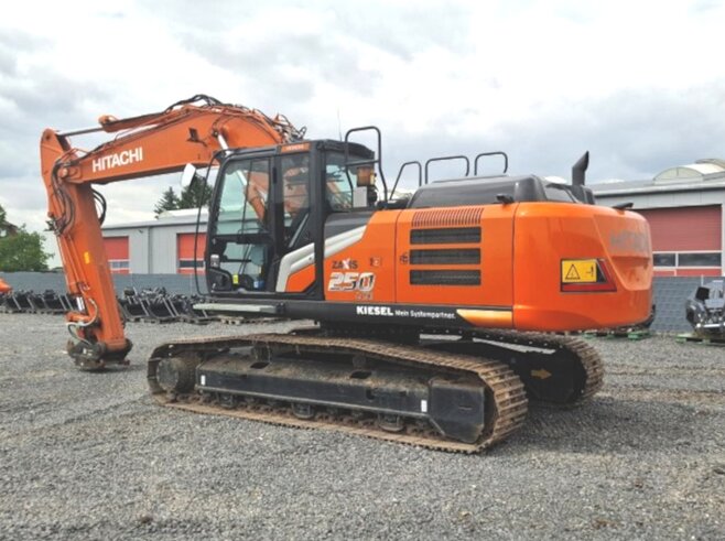 Hitachi ZX250LCN-7