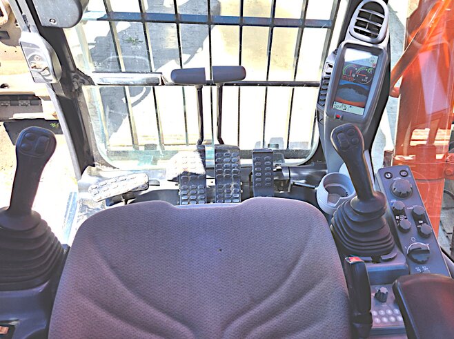 Hitachi ZX300LCN-6