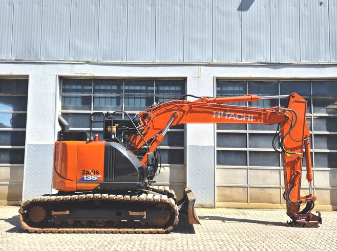 Hitachi ZX135US-6