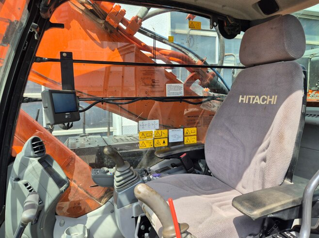 Hitachi ZX490LCH-6