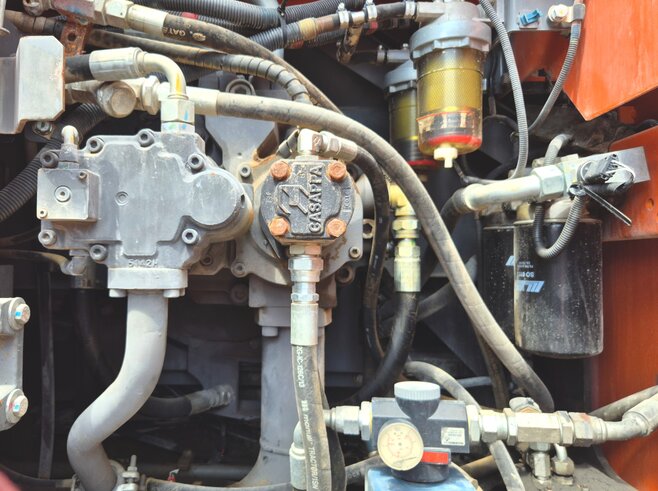 Hitachi ZX490LCH-6