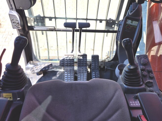 Hitachi ZX350LCN-6