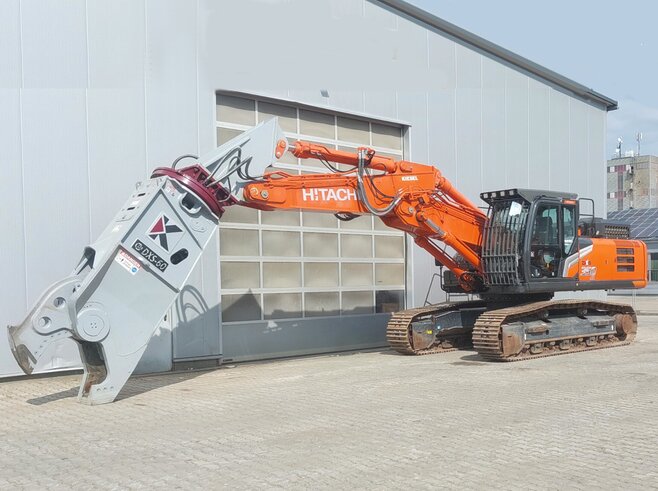 Hitachi ZX350LCN-7 + Demarec DXS-60