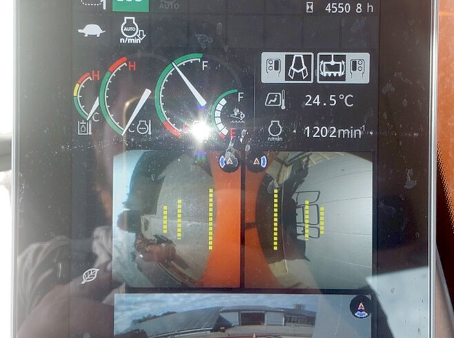 Hitachi ZX350LCN-7 + Demarec DXS-60