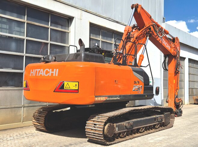 Hitachi ZX250LCN-7