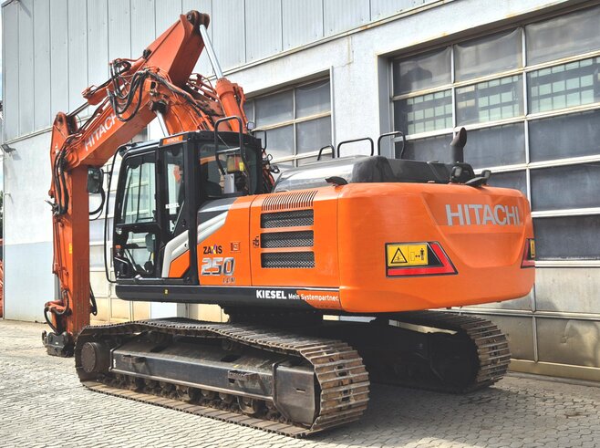 Hitachi ZX250LCN-7