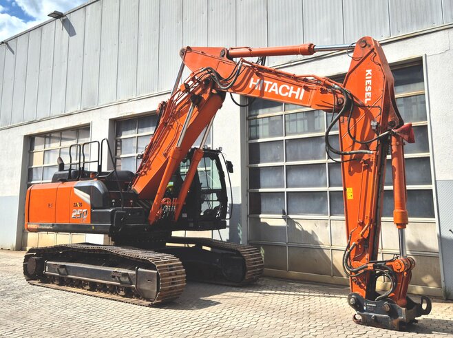 Hitachi ZX250LCN-7