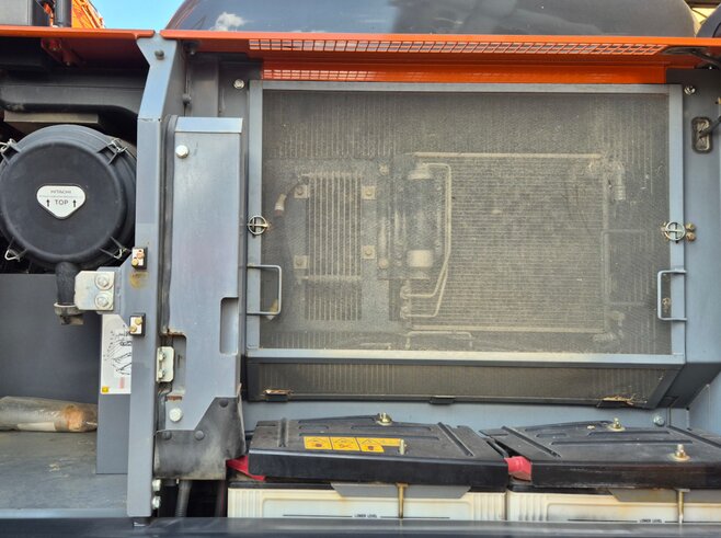 Hitachi ZX250LCN-7