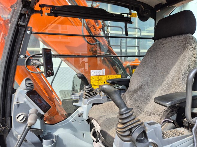 Hitachi ZX250LCN-7