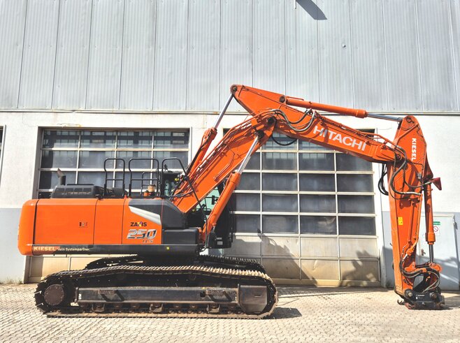 Hitachi ZX250LCN-7