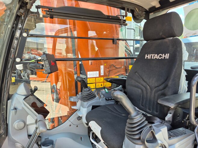 Hitachi ZX350LCN-7