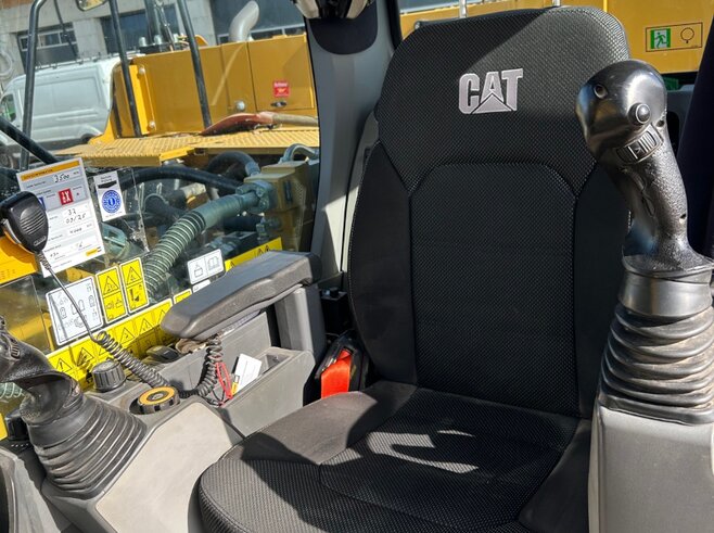 Caterpillar 326F
